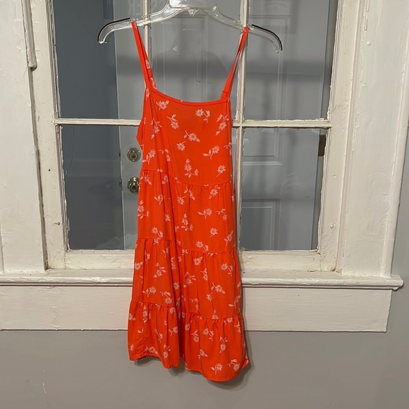 Old navy sundress. Never worn - Picture 1 of 4